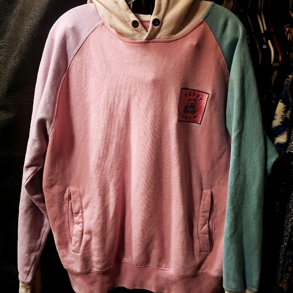 Teddy Fresh Other - Teddy Fresh Pink and Blue Color-Block Sweater